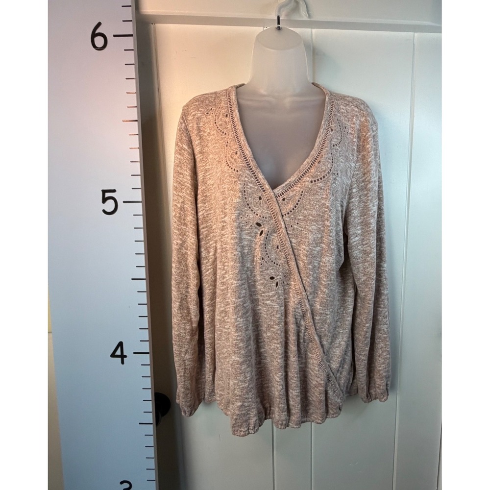 Maurices Blush Pink‎ Embroidery Cutout V Neck Long Sleeve Sweater Women Large